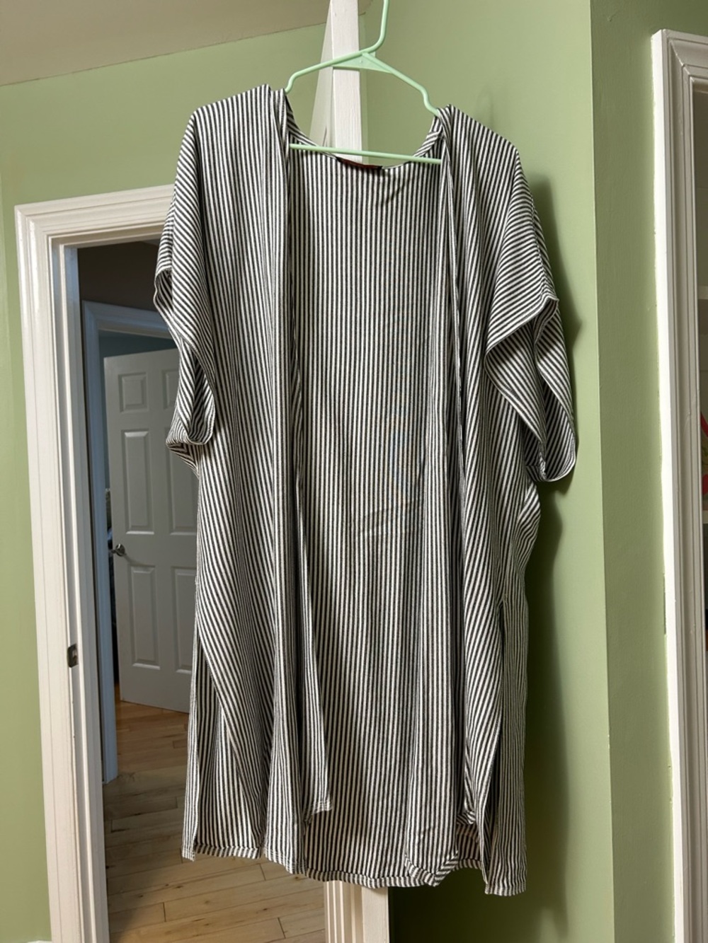 Black & White Striped Women's Open-Front Kimono Cardigan